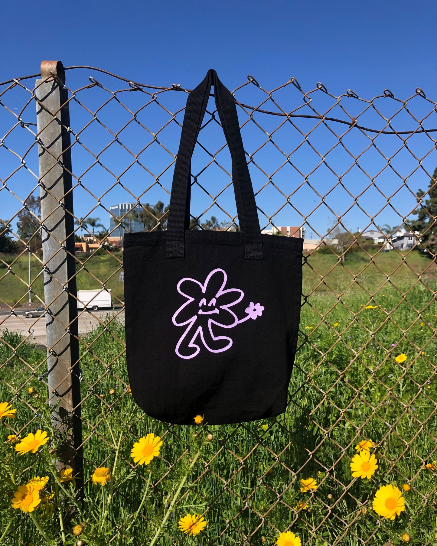 DAISY FEELS TOTE BAG