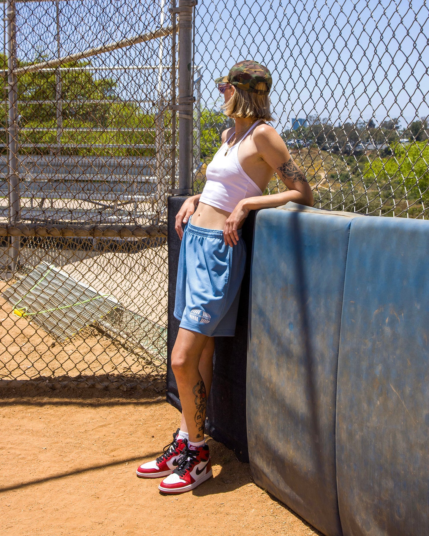 DAISY DISTRICT MESH SHORT IN BLUE